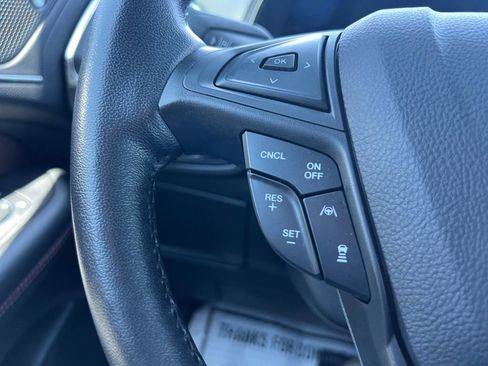 Used 2022 Ford Edge Titanium w/ Equipment Group 301A AWD/4WD image 10
