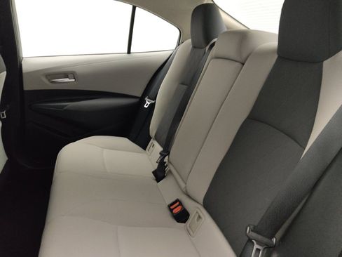 Used 2020 Toyota Corolla LE FWD image 18