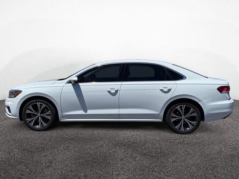 Used 2020 Volkswagen Passat 2.0T SEL FWD image 2