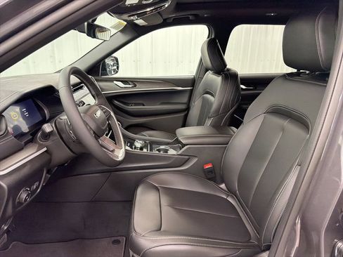 New 2026 Jeep Grand Cherokee L Limited RWD image 16