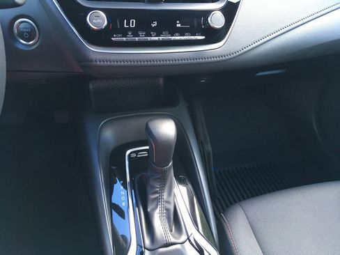 Used 2025 Toyota Corolla SE AWD/4WD image 17