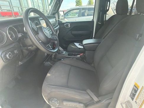 Used 2023 Jeep Wrangler Unlimited Sport AWD/4WD image 6