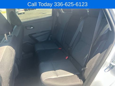 Used 2023 Nissan Rogue SV FWD image 11