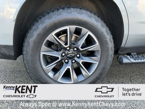 Used 2023 Chevrolet Tahoe Z71 w/ Luxury Package image 11