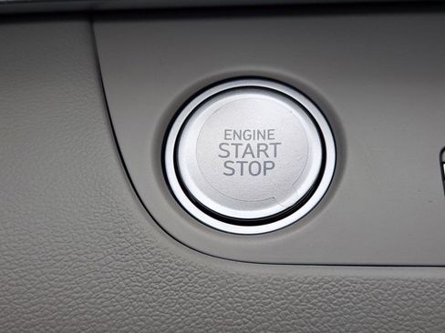 New 2026 Hyundai Elantra Limited image 17