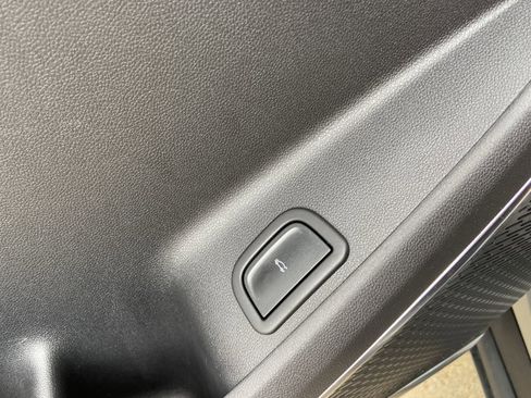 Used 2025 GMC Acadia Elevation image 49