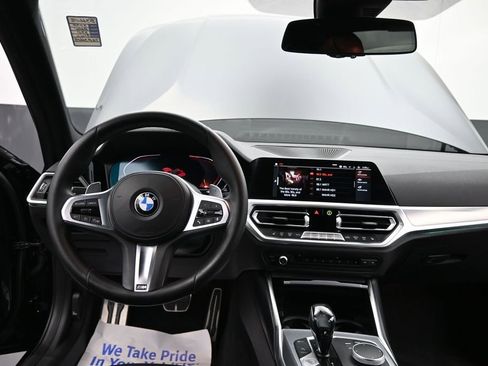 Used 2020 BMW 330i Sedan w/ M Sport Package RWD image 33