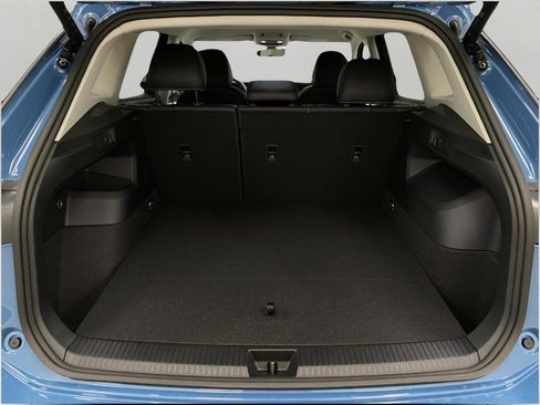 New 2025 Volkswagen Tiguan SE image 5