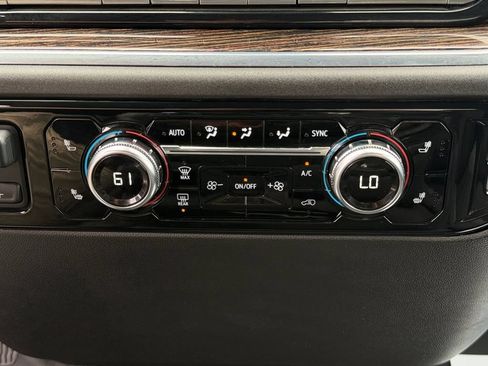 Used 2024 GMC Sierra 3500 SLE w/ SLE Convenience Package AWD/4WD image 22