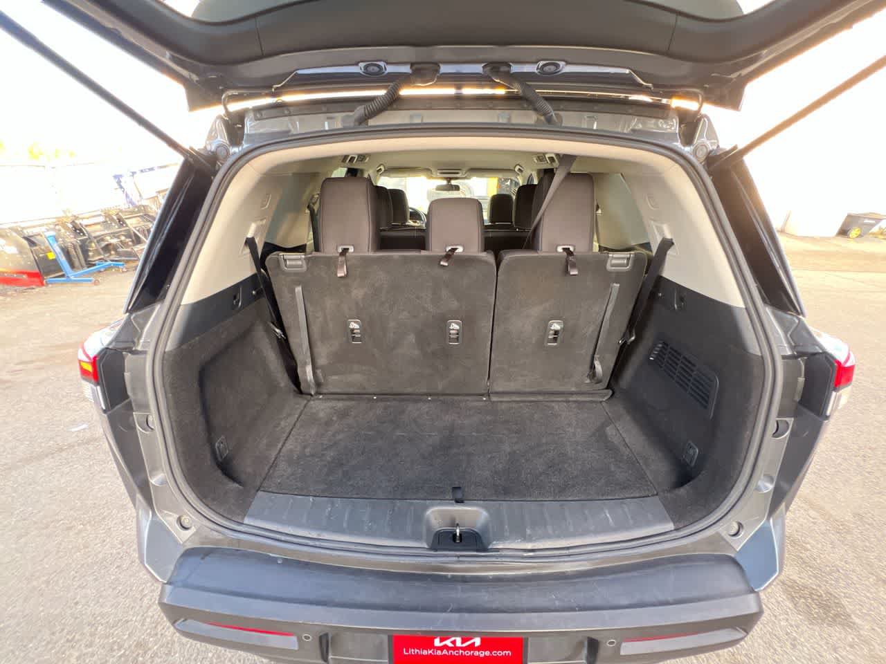 Used 2024 Nissan Pathfinder SV AWD/4WD image 25