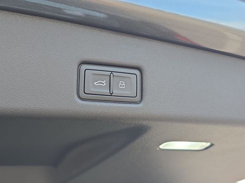 New 2025 Audi Q5 Premium Plus image 9