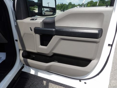 Used 2022 Ford F350 XL w/ Power Equipment Group RWD image 29
