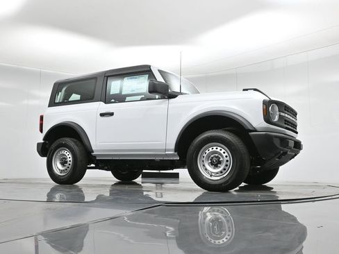 New 2025 Ford Bronco 2-Door image 41