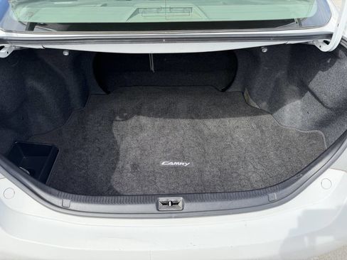 Used 2010 Toyota Camry LE image 17