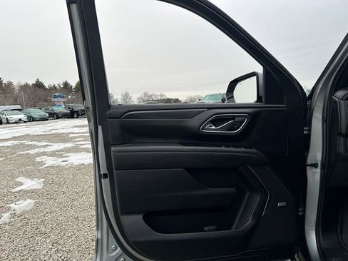 Used 2024 Chevrolet Suburban RST w/ Luxury Package image 25