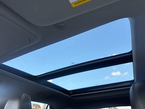 Used 2023 Ford Explorer XLT w/ Equipment Group 202A image 19