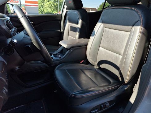 Used 2023 GMC Acadia AT4 w/ Technology Package AWD/4WD image 15