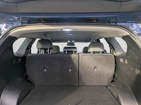 Used 2019 Hyundai Santa Fe SE image 6