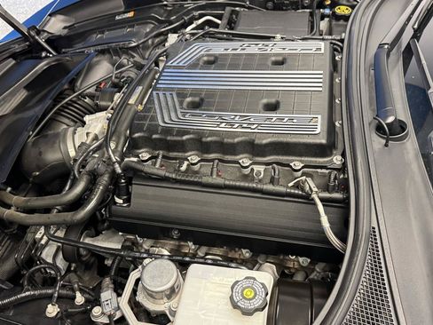Used 2018 Chevrolet Corvette Z06 RWD image 25