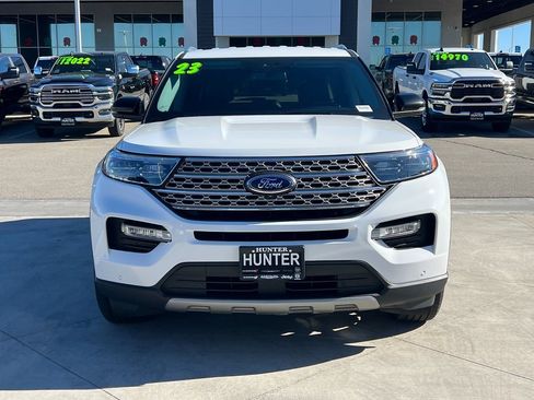 Used 2023 Ford Explorer Limited w/ Equipment Group 301A image 9