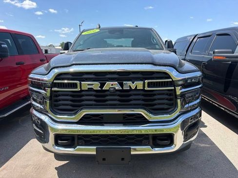 Used 2026 RAM 2500 Big Horn AWD/4WD image 2