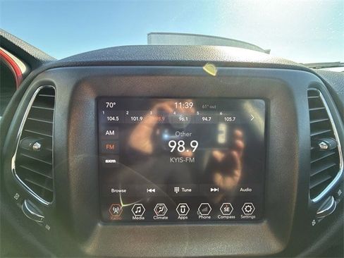 Used 2018 Jeep Compass Trailhawk image 16