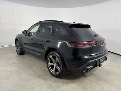 Certified 2022 Porsche Macan S AWD/4WD image 3