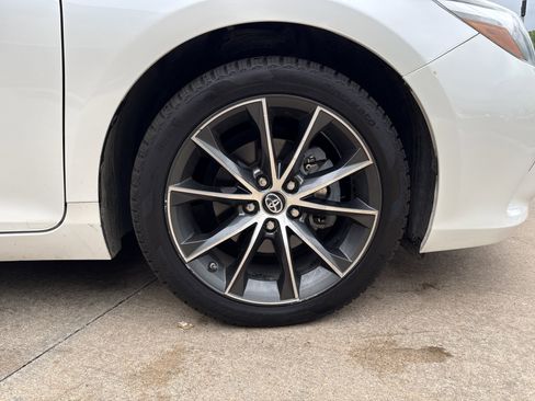 Used 2017 Toyota Camry XSE FWD image 13