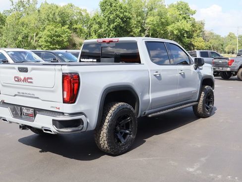 Certified 2025 GMC Sierra 1500 AT4 w/ AT4 Premium Package AWD/4WD image 9
