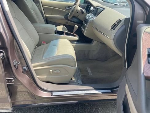 Used 2014 Nissan Murano LE w/ Platinum Edition Package AWD/4WD image 12
