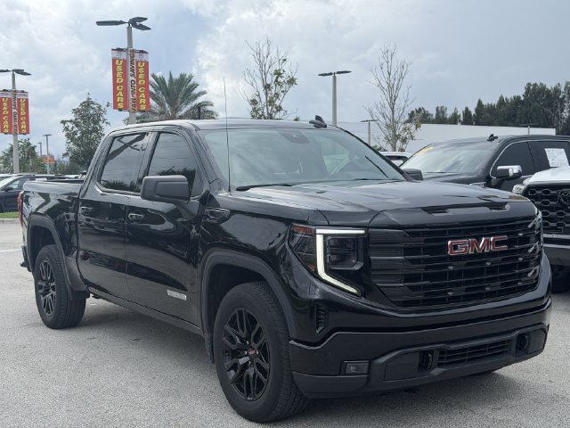 Used 2024 GMC Sierra 1500 Elevation RWD image 2