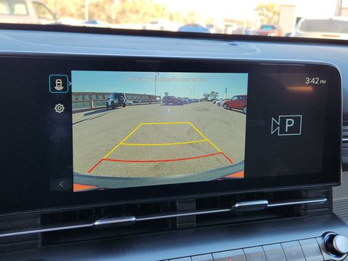 Used 2025 Hyundai Kona SEL image 14