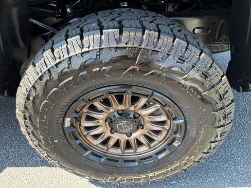 Used 2025 Toyota Tacoma TRD Sport image 19