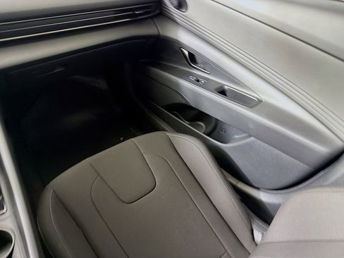 Used 2025 Hyundai Elantra Sport FWD image 25