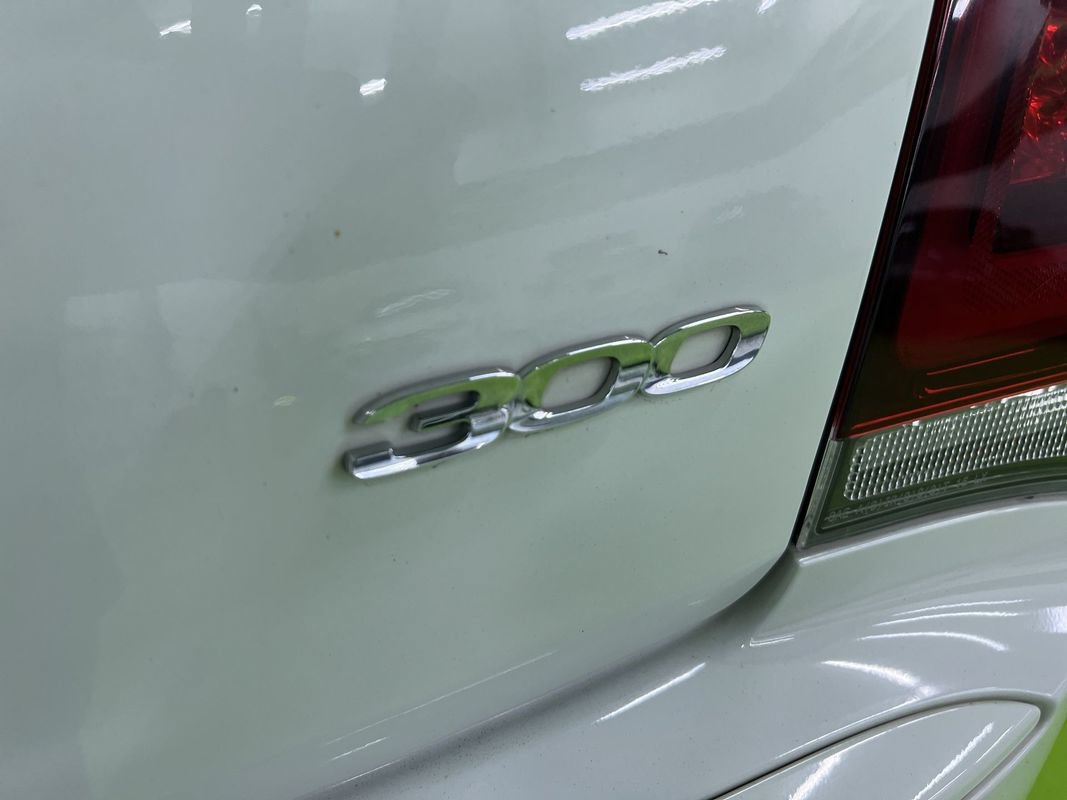 Used 2019 Chrysler 300 Touring w/ Sport Appearance Package RWD image 13