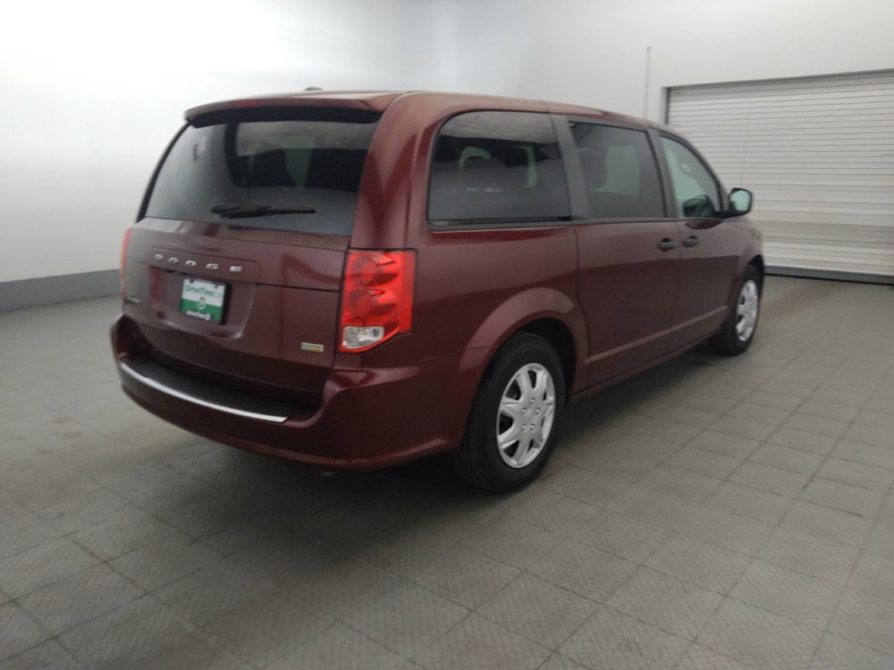 Used 2019 Dodge Grand Caravan SE w/ UConnect Hands-Free Group FWD image 9