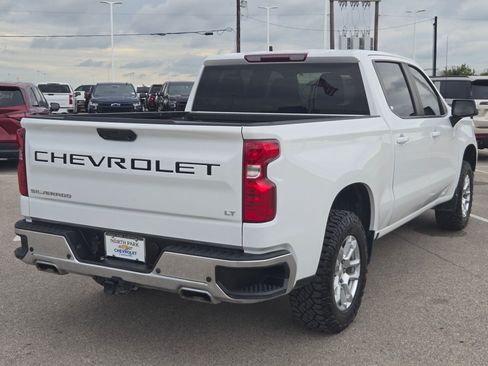 Used 2023 Chevrolet Silverado 1500 LT w/ Z71 Off-Road Package AWD/4WD image 3