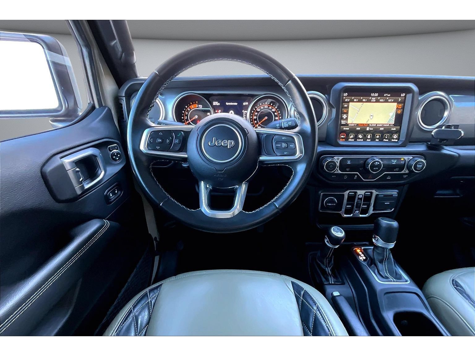 Used 2022 Jeep Gladiator Overland w/ Trailer Tow Package AWD/4WD image 8