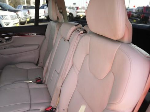 Used 2019 Volvo XC90 T6 Momentum w/ Advanced Package image 14