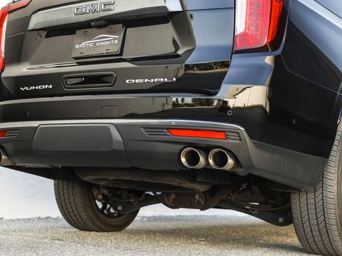 Used 2023 GMC Yukon XL Denali Ultimate image 8