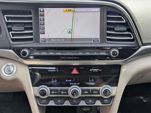 Used 2020 Hyundai Elantra Limited w/ Ultimate Package 03 image 13