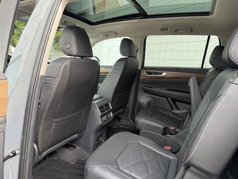 New 2026 Volkswagen Atlas SE image 16