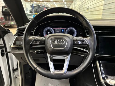 Used 2019 Audi Q8 Premium Plus w/ Premium Plus AWD/4WD image 12