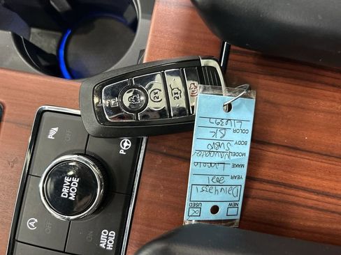 Used 2021 Lincoln Navigator L Reserve image 12