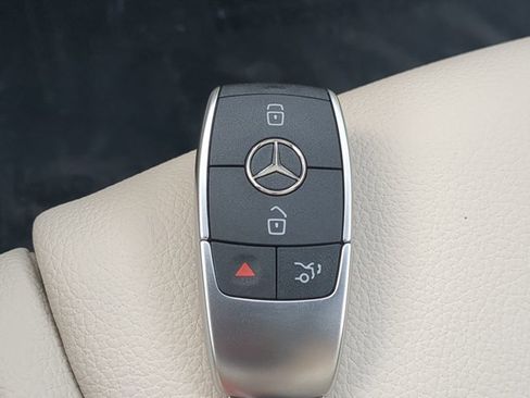 Used 2025 Mercedes-Benz GLA 250 image 26