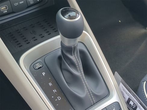 New 2025 Hyundai Venue Limited image 29