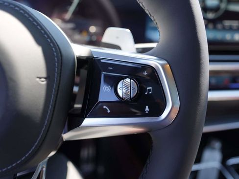 New 2026 BMW 740i w/ Premium Package image 17