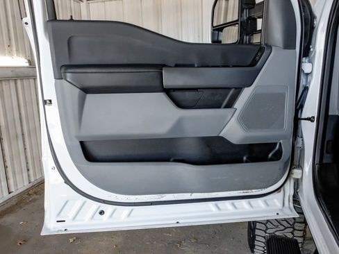 Used 2023 Ford F250 XL w/ STX Appearance Package image 42