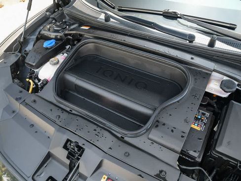 Used 2023 Hyundai Ioniq 6 SEL RWD image 26