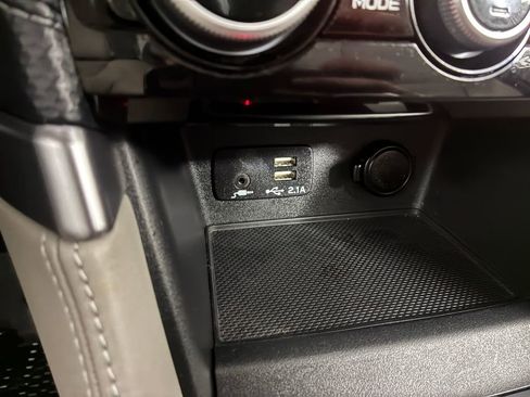 Used 2023 Subaru Forester Limited image 16